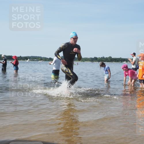 22.06.2025 - Viking Triathlon KatJ http://msf.ph/oto/8089888 22.06.2025 10:25:44 Schwimmen 2, 10, 420, 455, 485, 544, 557 meine-sportfotos.de
