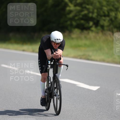 22.06.2025 - Viking Triathlon Yannick Fuchs http://msf.ph/oto/8089903 22.06.2025 11:06:06 Radfahren 1, 2, 44, 171, 281, 530, 610, 644, 655 meine-sportfotos.de