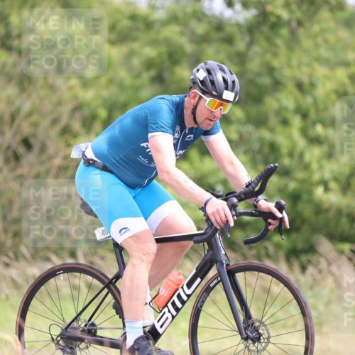 22.06.2025 - Viking Triathlon Yannick Fuchs http://msf.ph/oto/8089935 22.06.2025 13:21:53 Radfahren 37, 133, 364, 406 meine-sportfotos.de