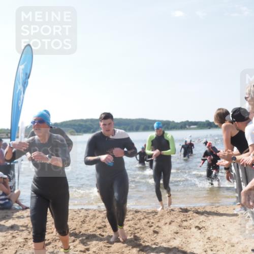22.06.2025 - Viking Triathlon MichiJ http://msf.ph/oto/8089956 22.06.2025 10:37:42 Schwimmen 21, 141, 163, 177, 187, 245, 396, 411, 433, 456, 506, 614, 619, 639, 645 meine-sportfotos.de