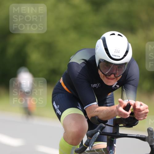 22.06.2025 - Viking Triathlon Yannick Fuchs http://msf.ph/oto/8089970 22.06.2025 11:50:44 Radfahren 17, 234, 509 meine-sportfotos.de