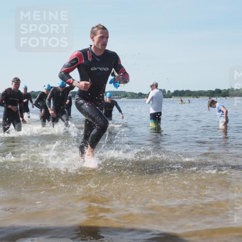 22.06.2025 - Viking Triathlon KatJ http://msf.ph/oto/8089978 22.06.2025 10:25:50 Schwimmen 10, 49, 420, 455, 485, 544, 557, 642 meine-sportfotos.de