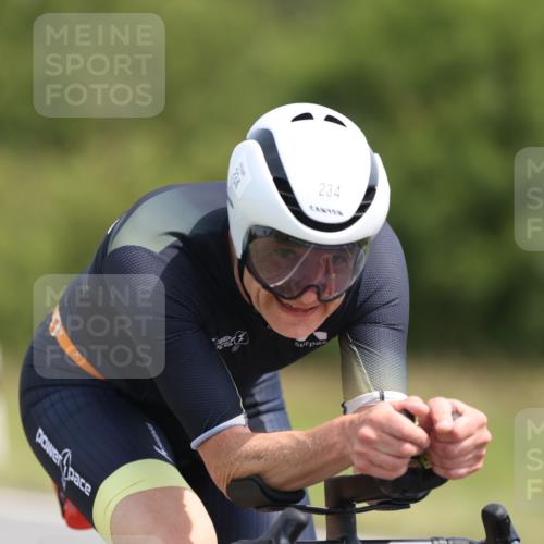 22.06.2025 - Viking Triathlon Yannick Fuchs http://msf.ph/oto/8089979 22.06.2025 11:50:45 Radfahren 17, 234, 509 meine-sportfotos.de