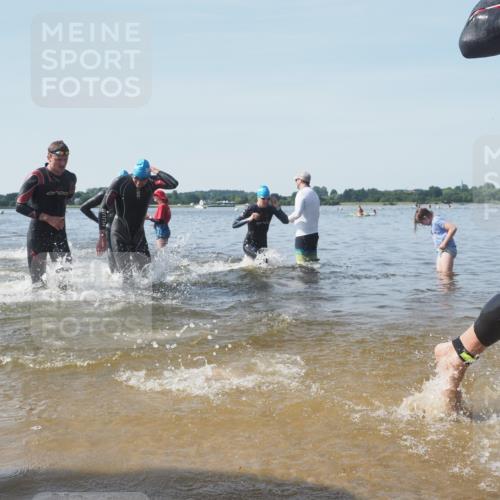 22.06.2025 - Viking Triathlon KatJ http://msf.ph/oto/8090007 22.06.2025 10:25:51 Schwimmen 10, 49, 420, 455, 485, 544, 557, 642 meine-sportfotos.de