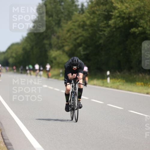 22.06.2025 - Viking Triathlon Yannick Fuchs http://msf.ph/oto/8090029 22.06.2025 11:50:54 Radfahren 14, 17, 358, 403, 440 meine-sportfotos.de