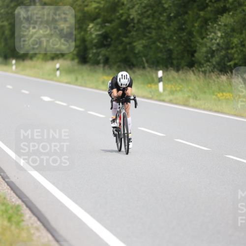 22.06.2025 - Viking Triathlon Yannick Fuchs http://msf.ph/oto/8090037 22.06.2025 13:22:20 Radfahren 60 meine-sportfotos.de
