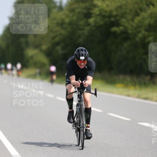 22.06.2025 - Viking Triathlon Yannick Fuchs http://msf.ph/oto/8090045 22.06.2025 11:50:55 Radfahren 14, 17, 358, 403, 440 meine-sportfotos.de