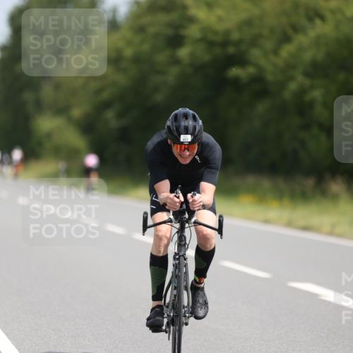 22.06.2025 - Viking Triathlon Yannick Fuchs http://msf.ph/oto/8090061 22.06.2025 11:50:55 Radfahren 14, 17, 358, 403, 440 meine-sportfotos.de