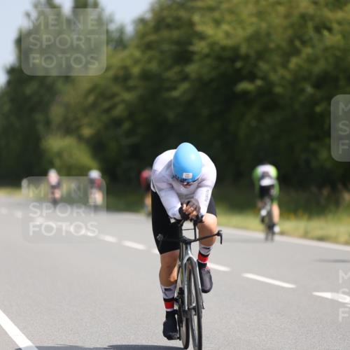 22.06.2025 - Viking Triathlon Yannick Fuchs http://msf.ph/oto/8090063 22.06.2025 11:06:21 Radfahren 78, 89, 110, 153, 361, 376, 487, 642 meine-sportfotos.de