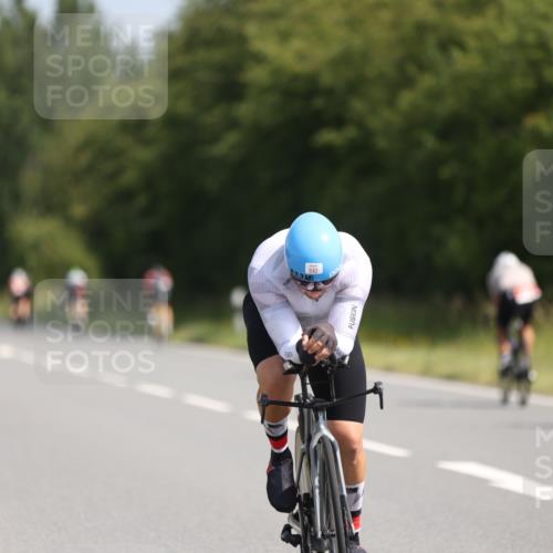 22.06.2025 - Viking Triathlon Yannick Fuchs http://msf.ph/oto/8090078 22.06.2025 11:06:21 Radfahren 78, 89, 110, 153, 361, 376, 487, 642 meine-sportfotos.de