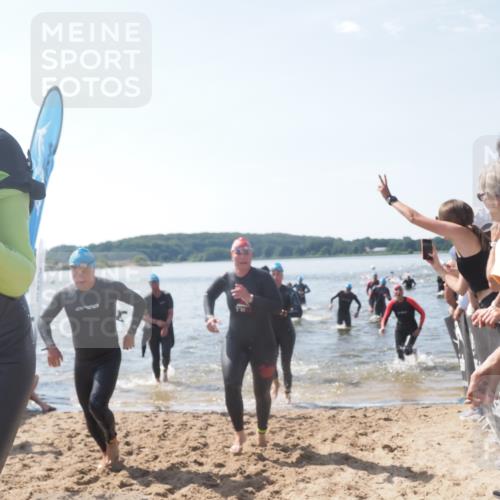 22.06.2025 - Viking Triathlon MichiJ http://msf.ph/oto/8090083 22.06.2025 10:37:45 Schwimmen 141, 163, 177, 245, 335, 396, 411, 433, 506, 614, 619, 639, 645 meine-sportfotos.de