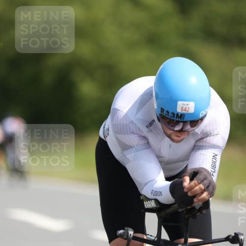 22.06.2025 - Viking Triathlon Yannick Fuchs http://msf.ph/oto/8090095 22.06.2025 11:06:22 Radfahren 78, 89, 110, 153, 361, 376, 427, 642 meine-sportfotos.de