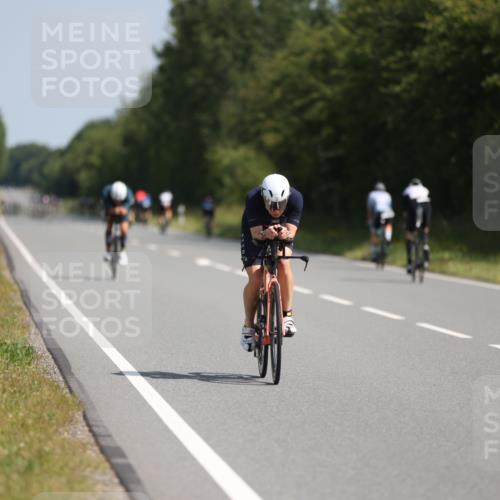 22.06.2025 - Viking Triathlon Yannick Fuchs http://msf.ph/oto/8090112 22.06.2025 11:06:39 Radfahren 10, 41, 54, 81, 148, 181, 194, 275, 389, 419, 505, 624, 625 meine-sportfotos.de