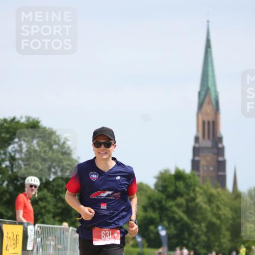 22.06.2025 - Viking Triathlon H.Heesch http://msf.ph/oto/8090121 22.06.2025 12:59:11 Laufen 631 meine-sportfotos.de