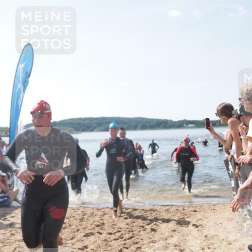 22.06.2025 - Viking Triathlon MichiJ http://msf.ph/oto/8090149 22.06.2025 10:37:46 Schwimmen 163, 177, 245, 335, 396, 411, 433, 506, 614, 619, 639, 645 meine-sportfotos.de