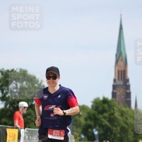 22.06.2025 - Viking Triathlon H.Heesch http://msf.ph/oto/8090165 22.06.2025 12:59:12 Laufen 631 meine-sportfotos.de
