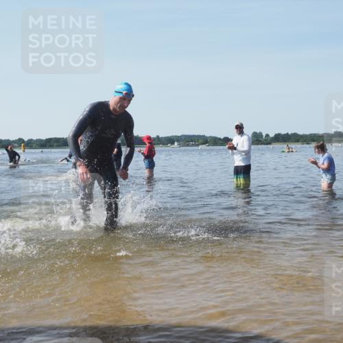 22.06.2025 - Viking Triathlon KatJ http://msf.ph/oto/8090209 22.06.2025 10:26:03 Schwimmen 9, 49, 617, 642 meine-sportfotos.de