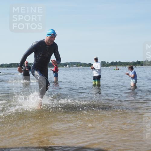 22.06.2025 - Viking Triathlon KatJ http://msf.ph/oto/8090231 22.06.2025 10:26:03 Schwimmen 9, 49, 617, 642 meine-sportfotos.de