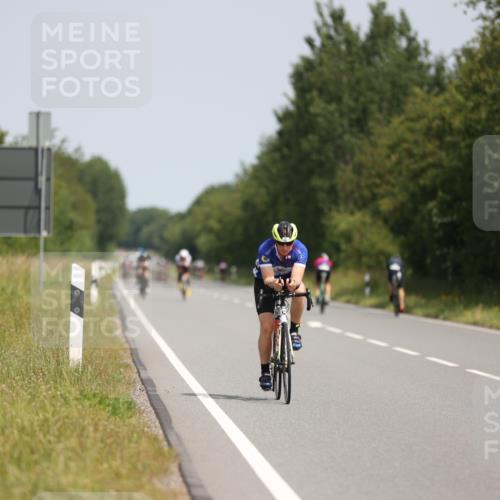 22.06.2025 - Viking Triathlon Yannick Fuchs http://msf.ph/oto/8090262 22.06.2025 11:51:13 Radfahren 99, 236, 241, 324 meine-sportfotos.de