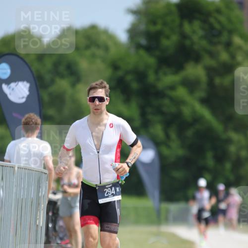 22.06.2025 - Viking Triathlon H.Heesch http://msf.ph/oto/8090265 22.06.2025 12:59:58 Laufen 294 meine-sportfotos.de
