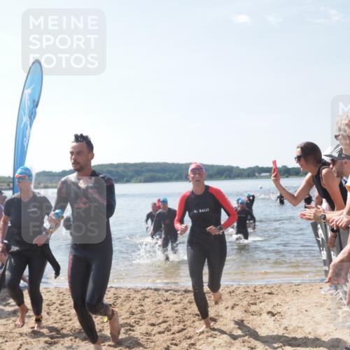 22.06.2025 - Viking Triathlon MichiJ http://msf.ph/oto/8090272 22.06.2025 10:37:49 Schwimmen 146, 177, 245, 335, 396, 411, 433, 506, 614, 619, 645 meine-sportfotos.de