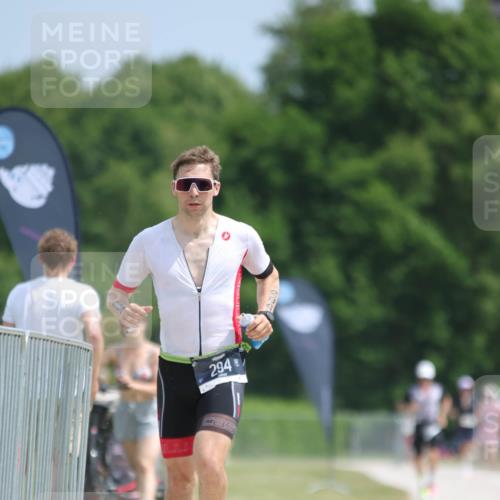 22.06.2025 - Viking Triathlon H.Heesch http://msf.ph/oto/8090294 22.06.2025 12:59:58 Laufen 294 meine-sportfotos.de