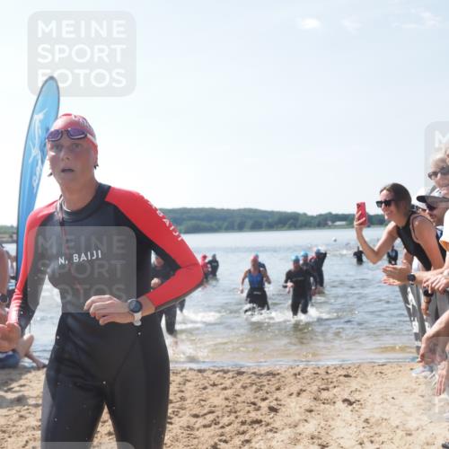 22.06.2025 - Viking Triathlon MichiJ http://msf.ph/oto/8090325 22.06.2025 10:37:50 Schwimmen 146, 245, 335, 396, 411, 433, 506, 614, 619, 645 meine-sportfotos.de