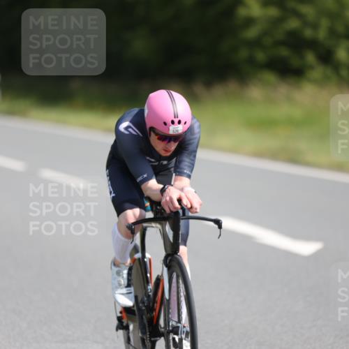 22.06.2025 - Viking Triathlon Yannick Fuchs http://msf.ph/oto/8090326 22.06.2025 11:07:19 Radfahren 122, 358, 414, 526, 544, 617, 638 meine-sportfotos.de