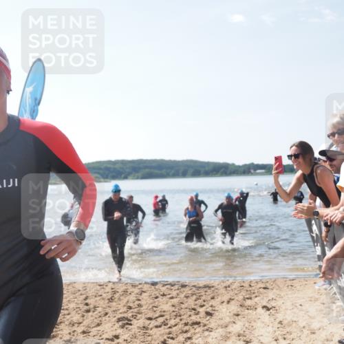 22.06.2025 - Viking Triathlon MichiJ http://msf.ph/oto/8090343 22.06.2025 10:37:50 Schwimmen 146, 245, 335, 396, 411, 433, 506, 614, 619, 645 meine-sportfotos.de