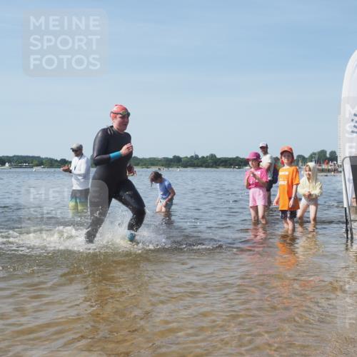 22.06.2025 - Viking Triathlon KatJ http://msf.ph/oto/8090349 22.06.2025 10:26:07 Schwimmen 9, 49, 526, 617, 642 meine-sportfotos.de
