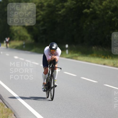 22.06.2025 - Viking Triathlon Yannick Fuchs http://msf.ph/oto/8090364 22.06.2025 11:07:21 Radfahren 122, 358, 414, 450, 526, 544, 617, 638 meine-sportfotos.de