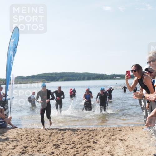 22.06.2025 - Viking Triathlon MichiJ http://msf.ph/oto/8090366 22.06.2025 10:37:51 Schwimmen 146, 335, 396, 411, 433, 506, 619, 645 meine-sportfotos.de