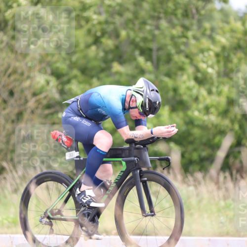 22.06.2025 - Viking Triathlon Yannick Fuchs http://msf.ph/oto/8090392 22.06.2025 13:25:11 Radfahren 24, 363 meine-sportfotos.de