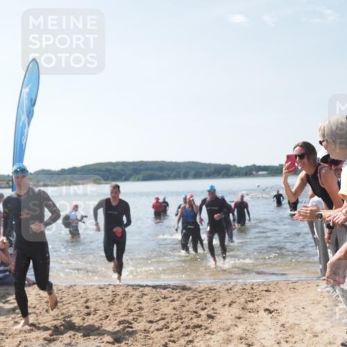 22.06.2025 - Viking Triathlon MichiJ http://msf.ph/oto/8090430 22.06.2025 10:37:52 Schwimmen 146, 335, 396, 411, 433, 506, 619, 645 meine-sportfotos.de