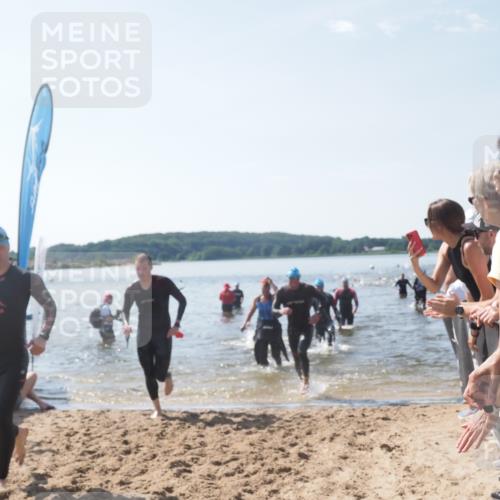 22.06.2025 - Viking Triathlon MichiJ http://msf.ph/oto/8090439 22.06.2025 10:37:52 Schwimmen 146, 335, 396, 411, 433, 506, 619, 645 meine-sportfotos.de
