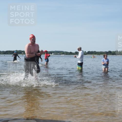22.06.2025 - Viking Triathlon KatJ http://msf.ph/oto/8090443 22.06.2025 10:26:14 Schwimmen 9, 526, 617 meine-sportfotos.de