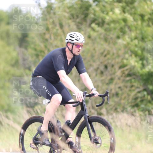 22.06.2025 - Viking Triathlon Yannick Fuchs http://msf.ph/oto/8090583 22.06.2025 13:25:24 Radfahren 16, 51, 121, 123, 346, 481 meine-sportfotos.de