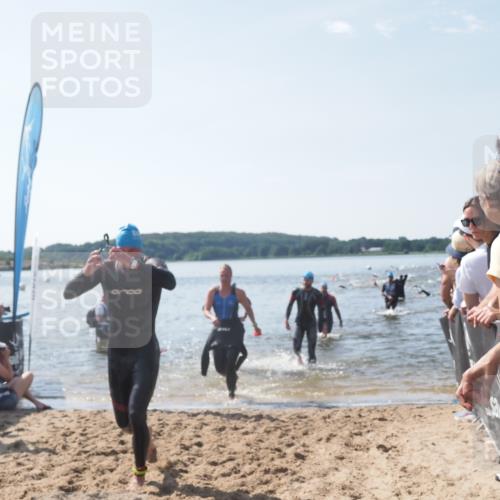 22.06.2025 - Viking Triathlon MichiJ http://msf.ph/oto/8090609 22.06.2025 10:37:55 Schwimmen 146, 179, 335, 396, 411, 433, 619, 645 meine-sportfotos.de