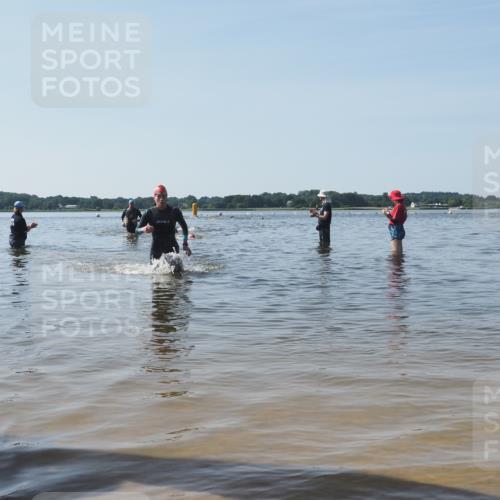 22.06.2025 - Viking Triathlon KatJ http://msf.ph/oto/8090613 22.06.2025 10:26:52 Schwimmen 145, 288, 610, 661 meine-sportfotos.de