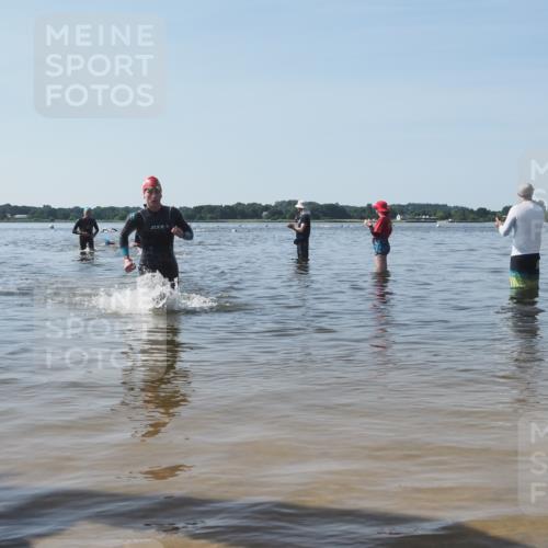 22.06.2025 - Viking Triathlon KatJ http://msf.ph/oto/8090638 22.06.2025 10:26:53 Schwimmen 145, 288, 610, 623, 661 meine-sportfotos.de