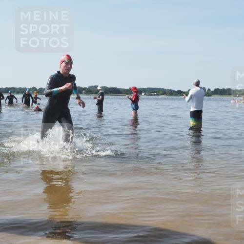 22.06.2025 - Viking Triathlon KatJ http://msf.ph/oto/8090681 22.06.2025 10:26:55 Schwimmen 52, 81, 145, 288, 610, 623, 661 meine-sportfotos.de