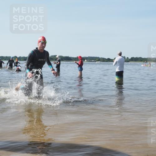 22.06.2025 - Viking Triathlon KatJ http://msf.ph/oto/8090697 22.06.2025 10:26:55 Schwimmen 52, 81, 145, 288, 610, 623, 661 meine-sportfotos.de