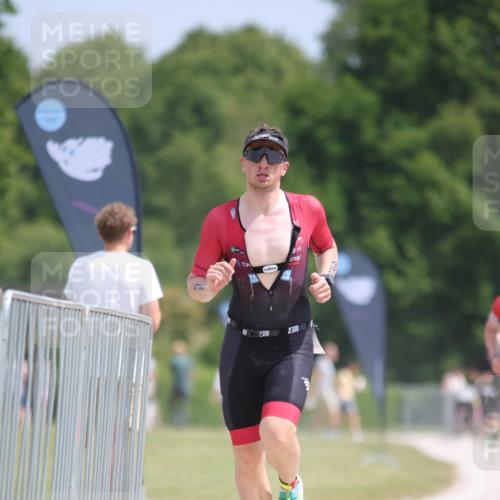 22.06.2025 - Viking Triathlon H.Heesch http://msf.ph/oto/8090731 22.06.2025 13:00:38 Laufen 8, 429 meine-sportfotos.de