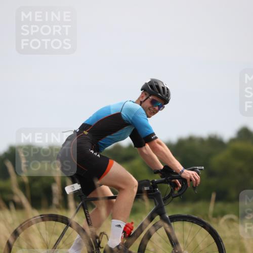 22.06.2025 - Viking Triathlon Yannick Fuchs http://msf.ph/oto/8090740 22.06.2025 13:25:34 Radfahren 121, 234, 346 meine-sportfotos.de
