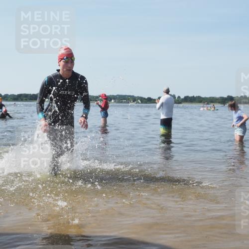 22.06.2025 - Viking Triathlon KatJ http://msf.ph/oto/8090747 22.06.2025 10:26:55 Schwimmen 52, 81, 145, 288, 610, 623, 661 meine-sportfotos.de