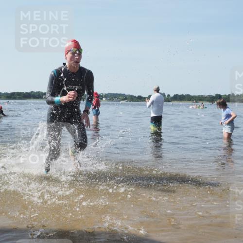22.06.2025 - Viking Triathlon KatJ http://msf.ph/oto/8090766 22.06.2025 10:26:55 Schwimmen 52, 81, 145, 288, 610, 623, 661 meine-sportfotos.de