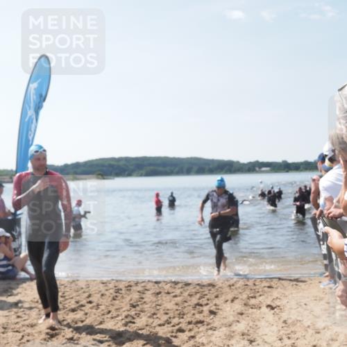 22.06.2025 - Viking Triathlon MichiJ http://msf.ph/oto/8090791 22.06.2025 10:38:07 Schwimmen 61, 72, 146, 179, 191 meine-sportfotos.de