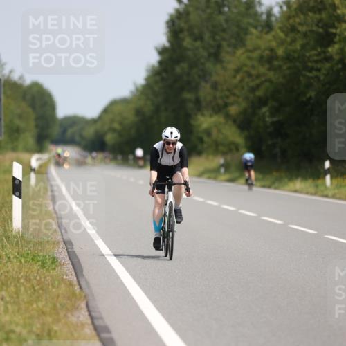 22.06.2025 - Viking Triathlon Yannick Fuchs http://msf.ph/oto/8090815 22.06.2025 11:52:14 Radfahren 43, 44, 54, 79, 320, 335, 361, 408, 431, 511, 521 meine-sportfotos.de