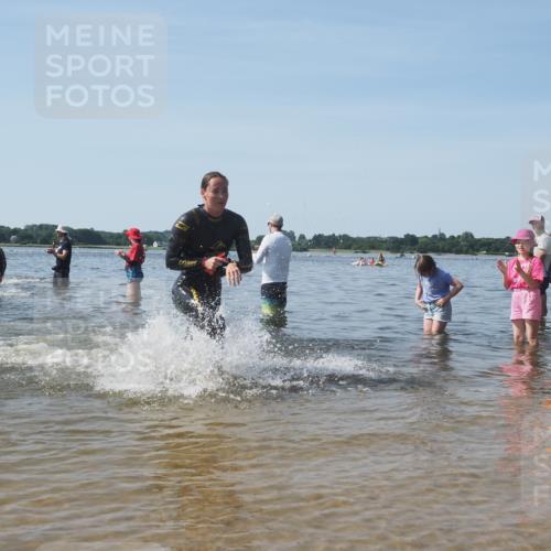 22.06.2025 - Viking Triathlon KatJ http://msf.ph/oto/8090870 22.06.2025 10:27:02 Schwimmen 52, 81, 145, 288, 623, 661 meine-sportfotos.de