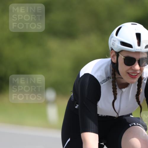 22.06.2025 - Viking Triathlon Yannick Fuchs http://msf.ph/oto/8090886 22.06.2025 11:52:17 Radfahren 43, 44, 54, 83, 156, 320, 335, 361, 431, 521 meine-sportfotos.de